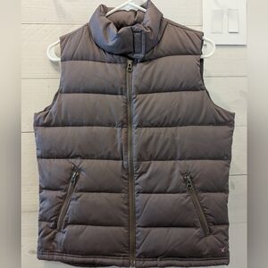 🦅 American Eagle Outfitters Women's Dark Brown Down Fill Puffer Vest; Size: M